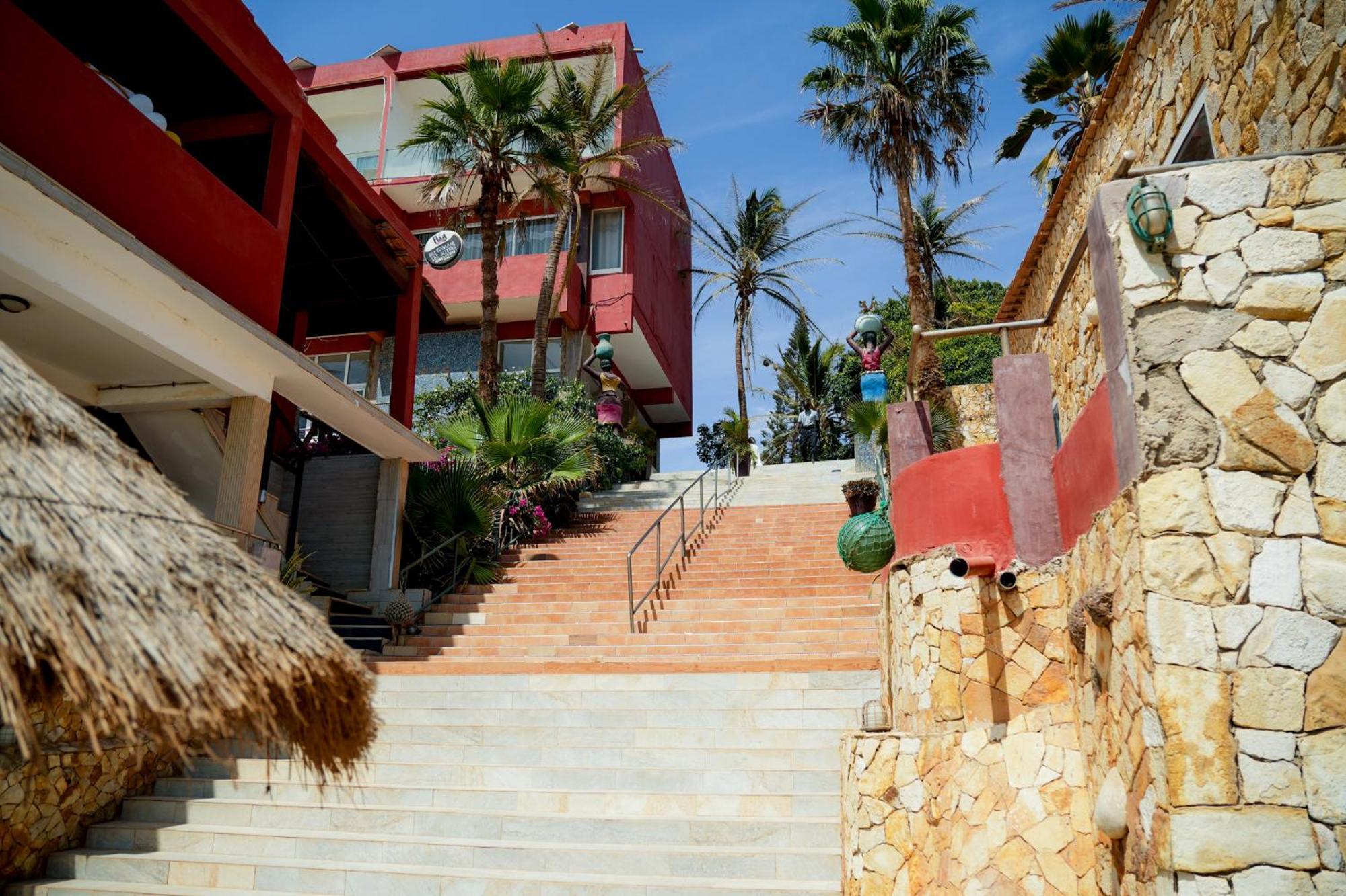 Iris Hotel Toubab Dialaw Exterior photo