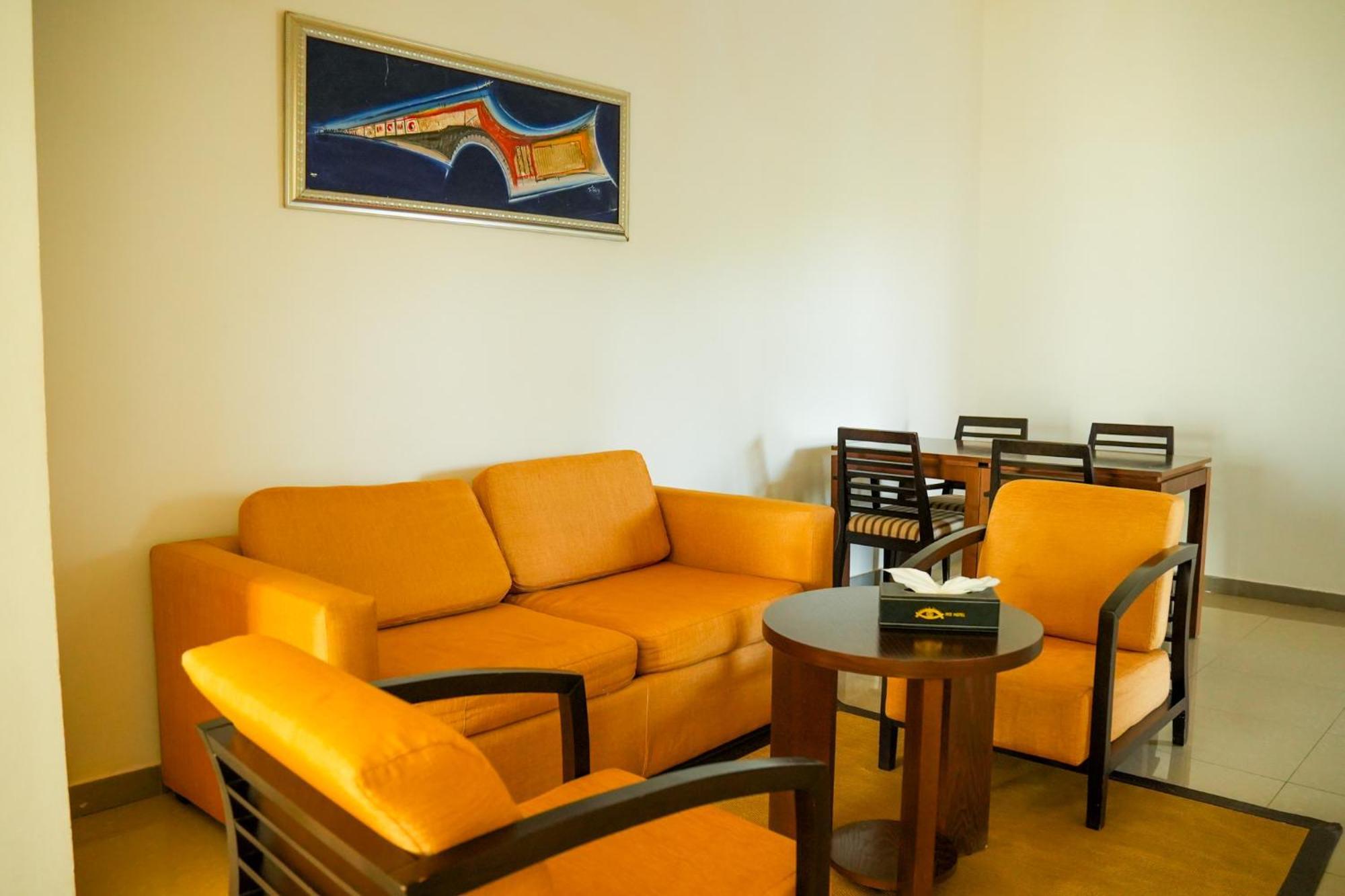 Iris Hotel Toubab Dialaw Exterior photo
